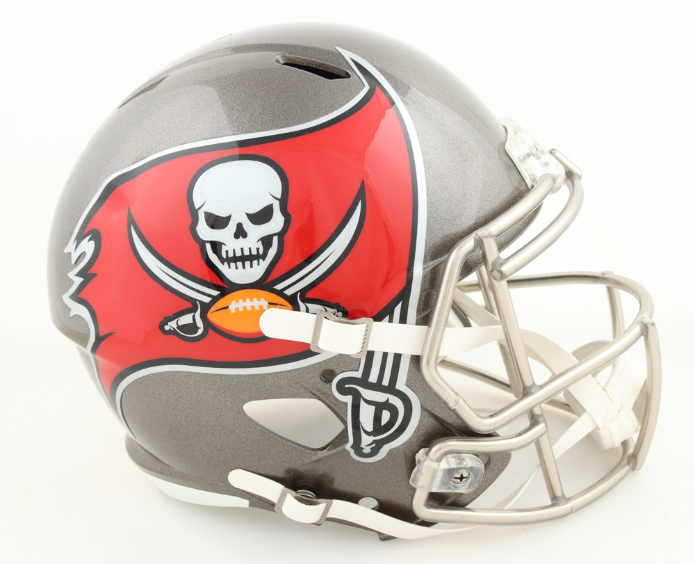 Mike Evans Signed Buccaneers Full-Size Speed Helmet (Beckett) at PristineAuction.com Mike Evans Signed Buccaneers Full-Size Speed Helmet (Beckett) at PristineAuction.com