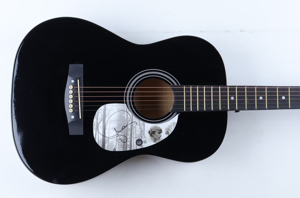 Taylor Swift Signed 38" Acoustic Guitar (Beckett) at PristineAuction.com Taylor Swift Signed 38" Acoustic Guitar (Beckett) at PristineAuction.com