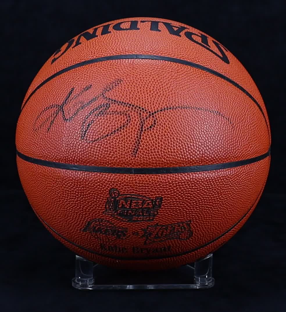 Kobe Bryant Signed 2001 Finals Logo Spalding Official NBA Game Ball (Beckett & PSA) at PristineAuction.com