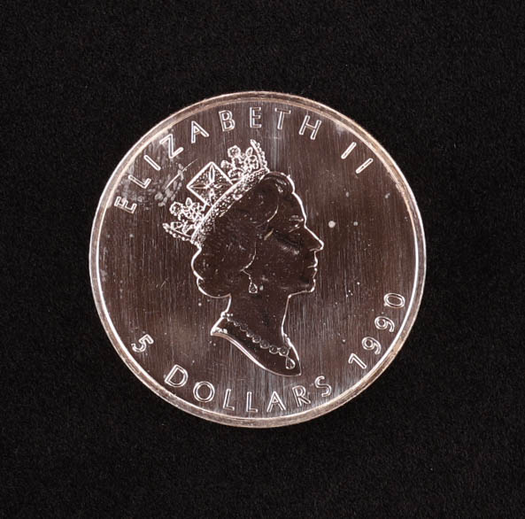 1990 Canada Maple Leaf $5 Five Dollars 1oz .9999 Fine Silver Coin at PristineAuction.com 1990 Canada Maple Leaf $5 Five Dollars 1oz .9999 Fine Silver Coin at PristineAuction.com