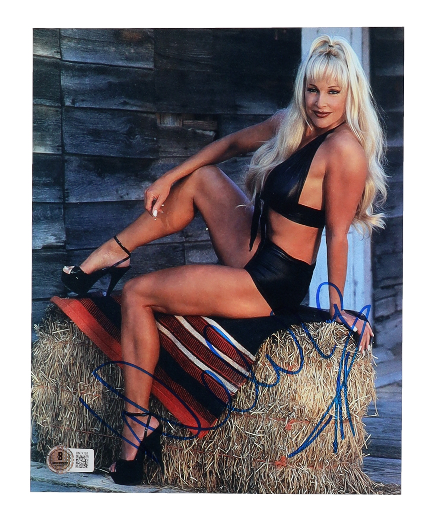 Debra Marshall Signed WWE 8x10 Photo (Beckett) at PristineAuction.com Debra Marshall Signed WWE 8x10 Photo (Beckett) at PristineAuction.com