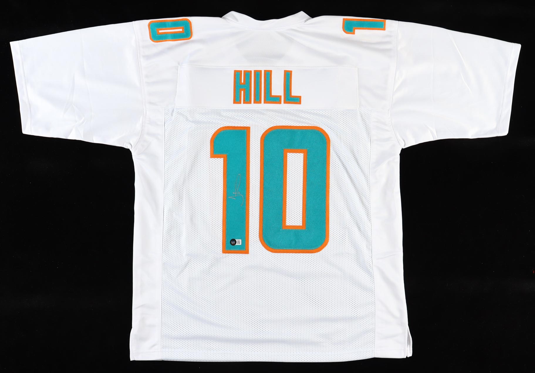 Tyreek Hill Signed Jersey (Beckett) at PristineAuction.com Tyreek Hill Signed Jersey (Beckett) at PristineAuction.com