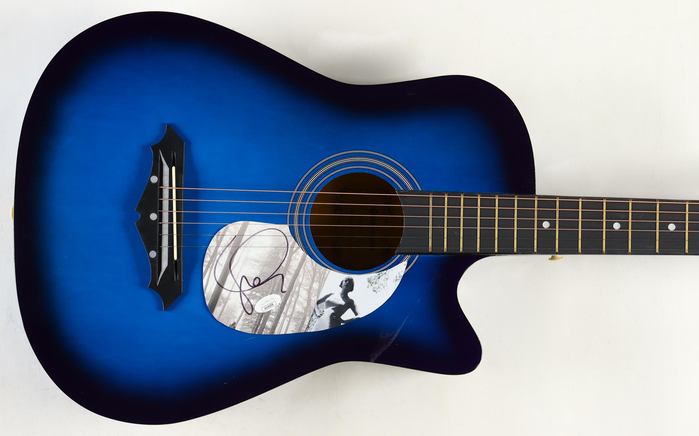 Taylor Swift Signed 38" Acoustic Guitar (JSA) at PristineAuction.com Taylor Swift Signed 38" Acoustic Guitar (JSA) at PristineAuction.com