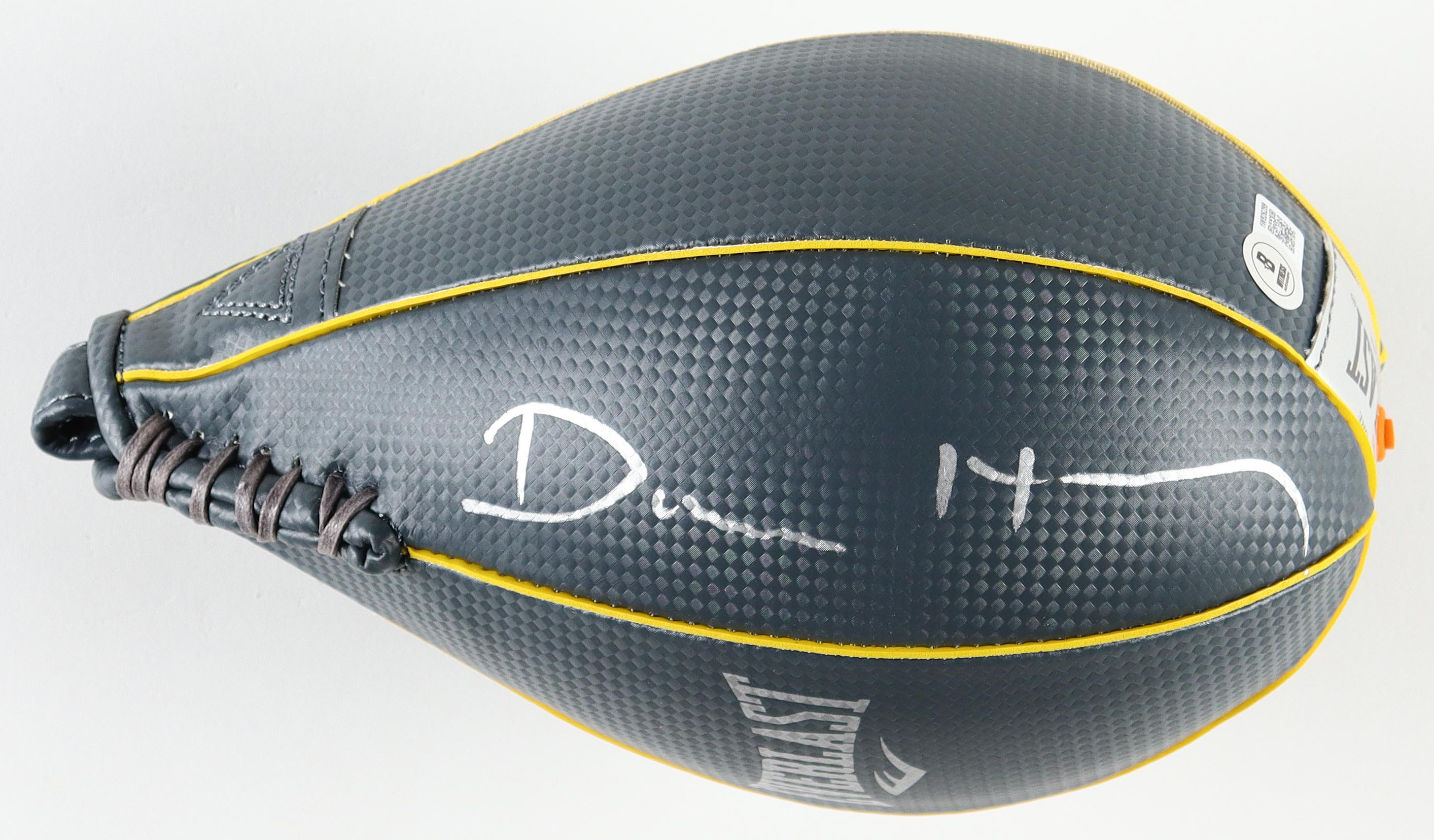Devin Haney Signed Everlast Speed Bag (Beckett) at PristineAuction.com Devin Haney Signed Everlast Speed Bag (Beckett) at PristineAuction.com