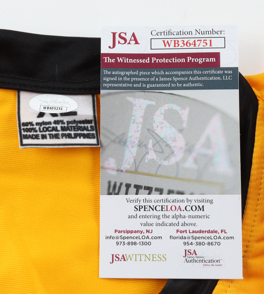 William Shatner Signed "Star Trek" Prop Uniform Shirt (JSA) at PristineAuction.com William Shatner Signed "Star Trek" Prop Uniform Shirt (JSA) at PristineAuction.com