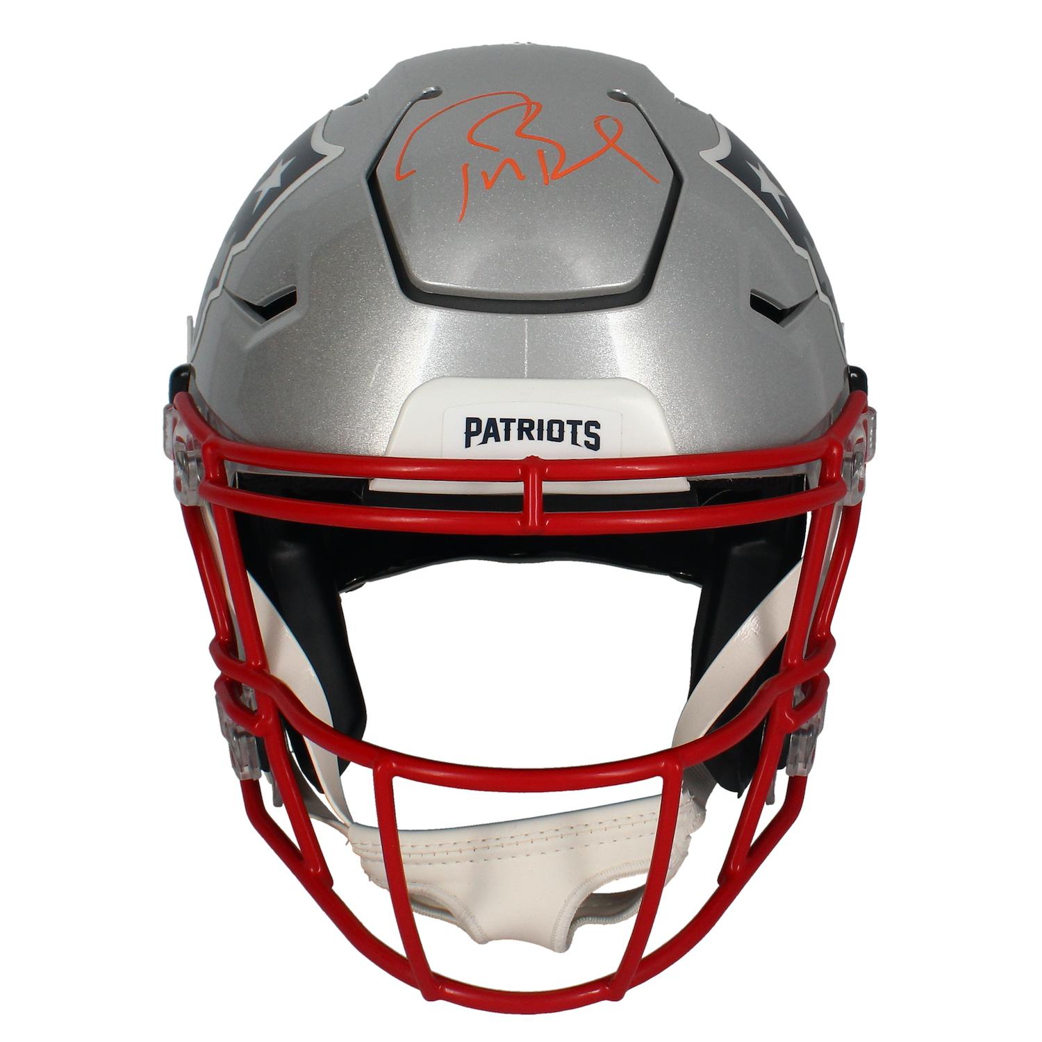 Tom Brady Signed Patriots LE Full-Size Authentic On-Field Speedflex Helmet (Fanatics) at PristineAuction.com Tom Brady Signed Patriots LE Full-Size Authentic On-Field Speedflex Helmet (Fanatics) at PristineAuction.com