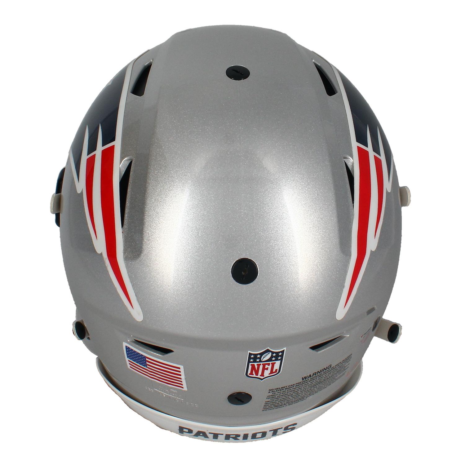 Tom Brady Signed Patriots LE Full-Size Authentic On-Field Speedflex Helmet (Fanatics) at PristineAuction.com Tom Brady Signed Patriots LE Full-Size Authentic On-Field Speedflex Helmet (Fanatics) at PristineAuction.com