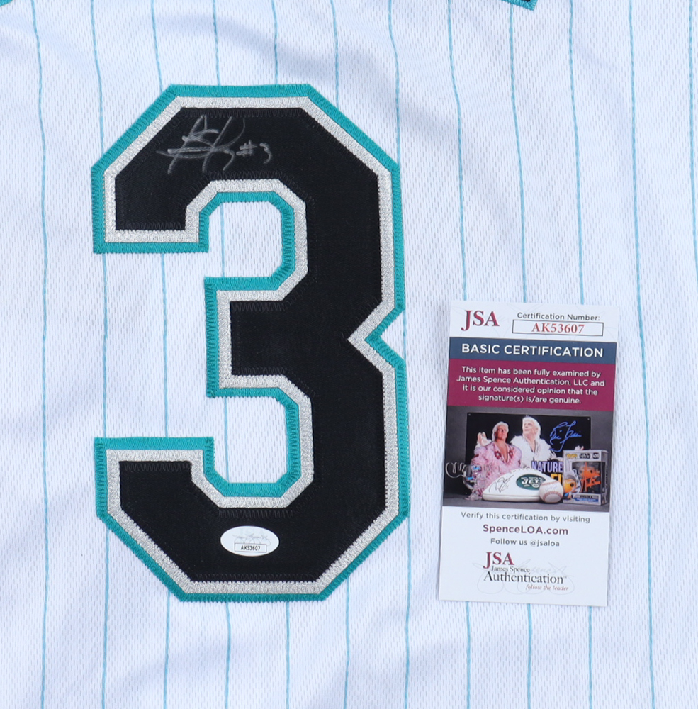 Luis Arraez Signed Jersey (JSA) at PristineAuction.com Luis Arraez Signed Jersey (JSA) at PristineAuction.com