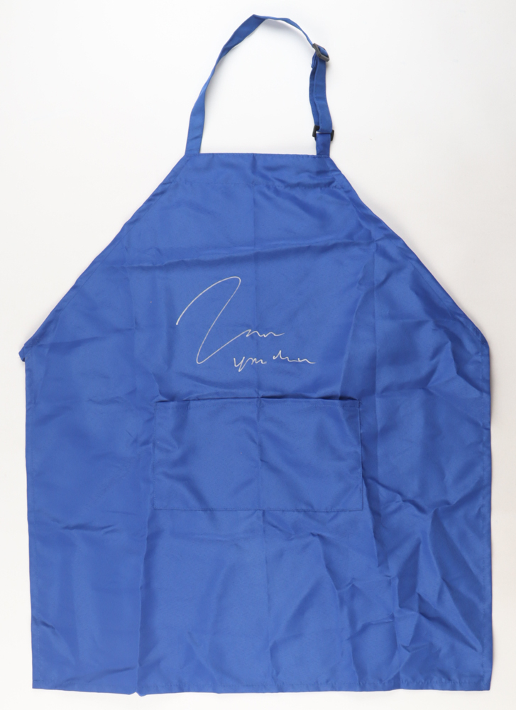 Jeremy Allen White Signed "The Bear" Apron Inscribed "Yes Chef" (PSA) at PristineAuction.com Jeremy Allen White Signed "The Bear" Apron Inscribed "Yes Chef" (PSA) at PristineAuction.com