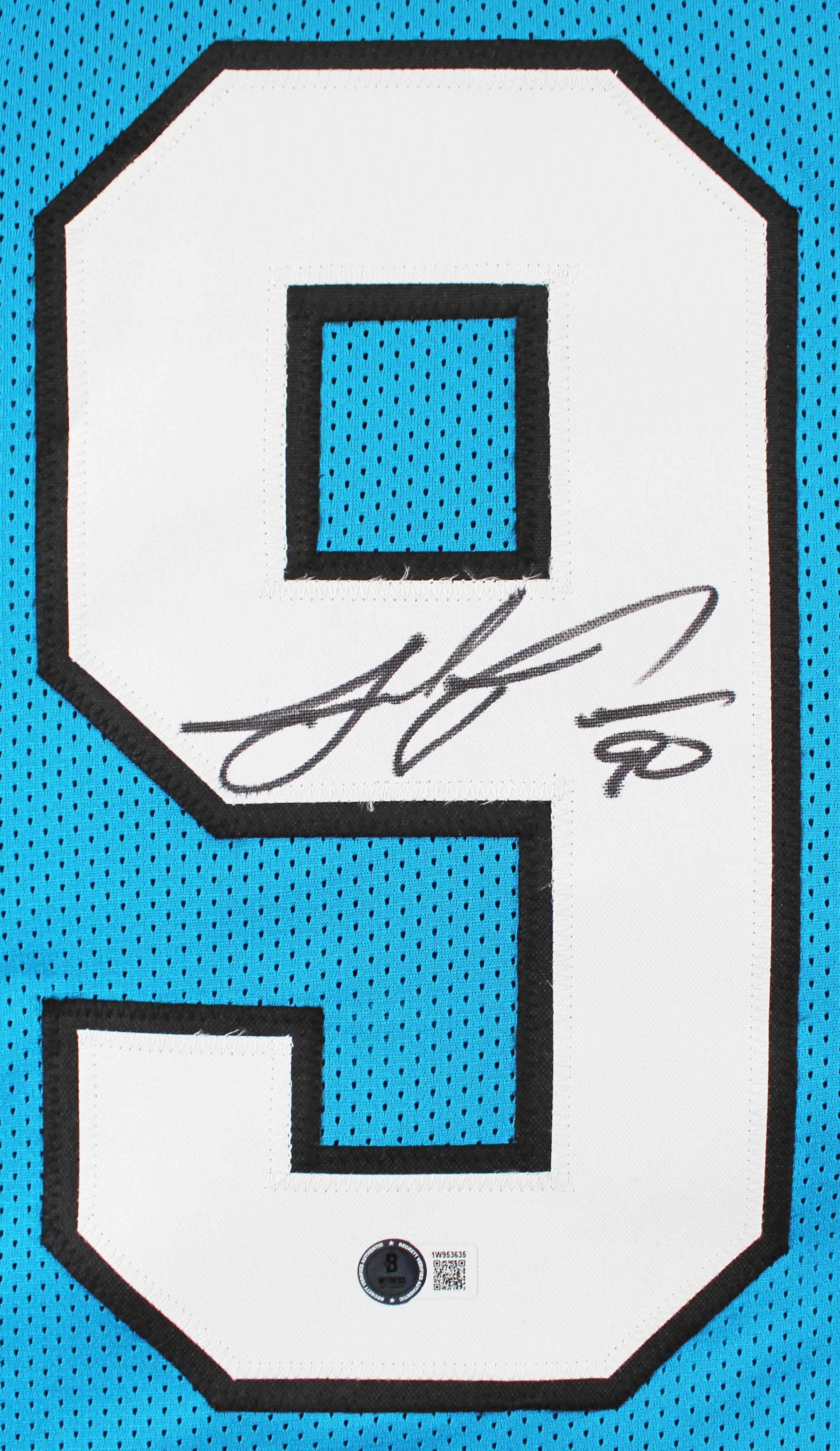 Julius Peppers Signed Jersey (Beckett) at PristineAuction.com Julius Peppers Signed Jersey (Beckett) at PristineAuction.com