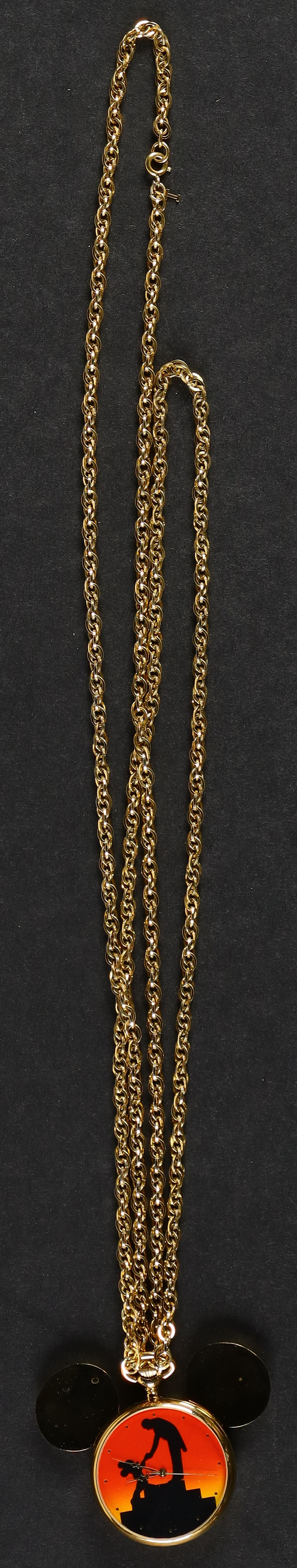 1994 Walt Disney World LE Disneyana Convention Pocket Watch with Original Case at PristineAuction.com 1994 Walt Disney World LE Disneyana Convention Pocket Watch with Original Case at PristineAuction.com