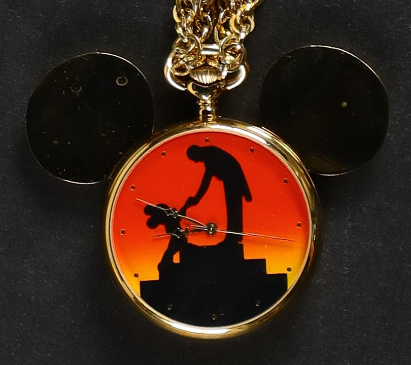 1994 Walt Disney World LE Disneyana Convention Pocket Watch with Original Case at PristineAuction.com 1994 Walt Disney World LE Disneyana Convention Pocket Watch with Original Case at PristineAuction.com