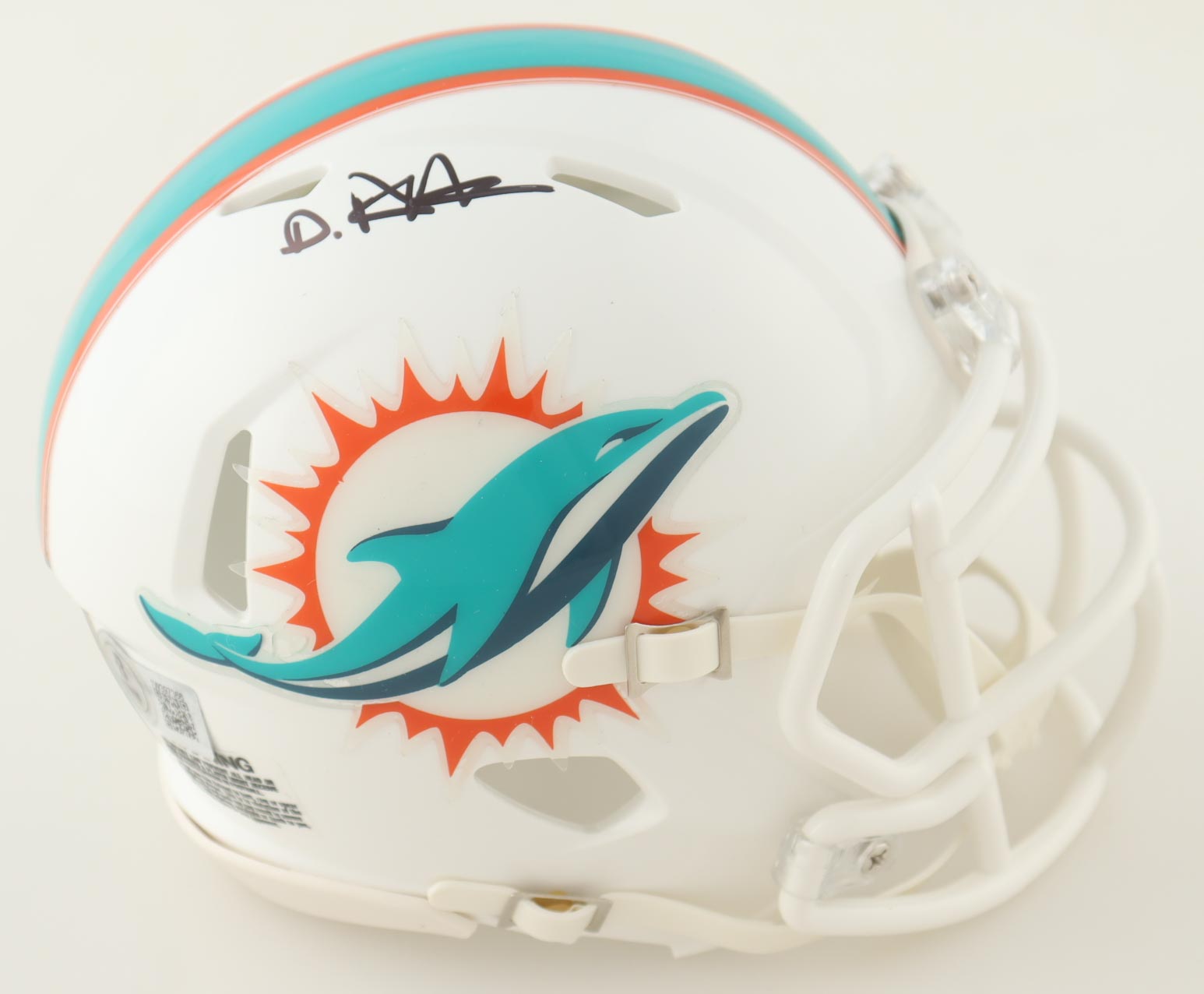 De’Von Achane Signed Dolphins Speed Mini Helmet (Beckett) at PristineAuction.com De’Von Achane Signed Dolphins Speed Mini Helmet (Beckett) at PristineAuction.com