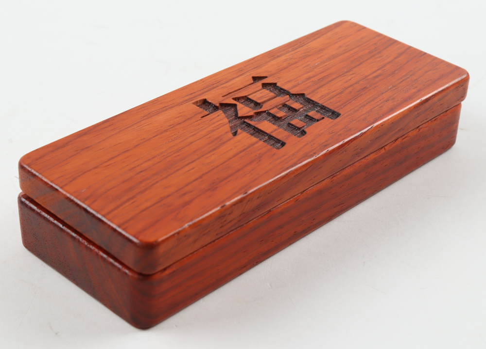 2024 Scottsdale Mint "Lucky Dragon" 8.88 Troy oz .999 Fine Silver Bar With Presentation Case at PristineAuction.com 2024 Scottsdale Mint "Lucky Dragon" 8.88 Troy oz .999 Fine Silver Bar With Presentation Case at PristineAuction.com