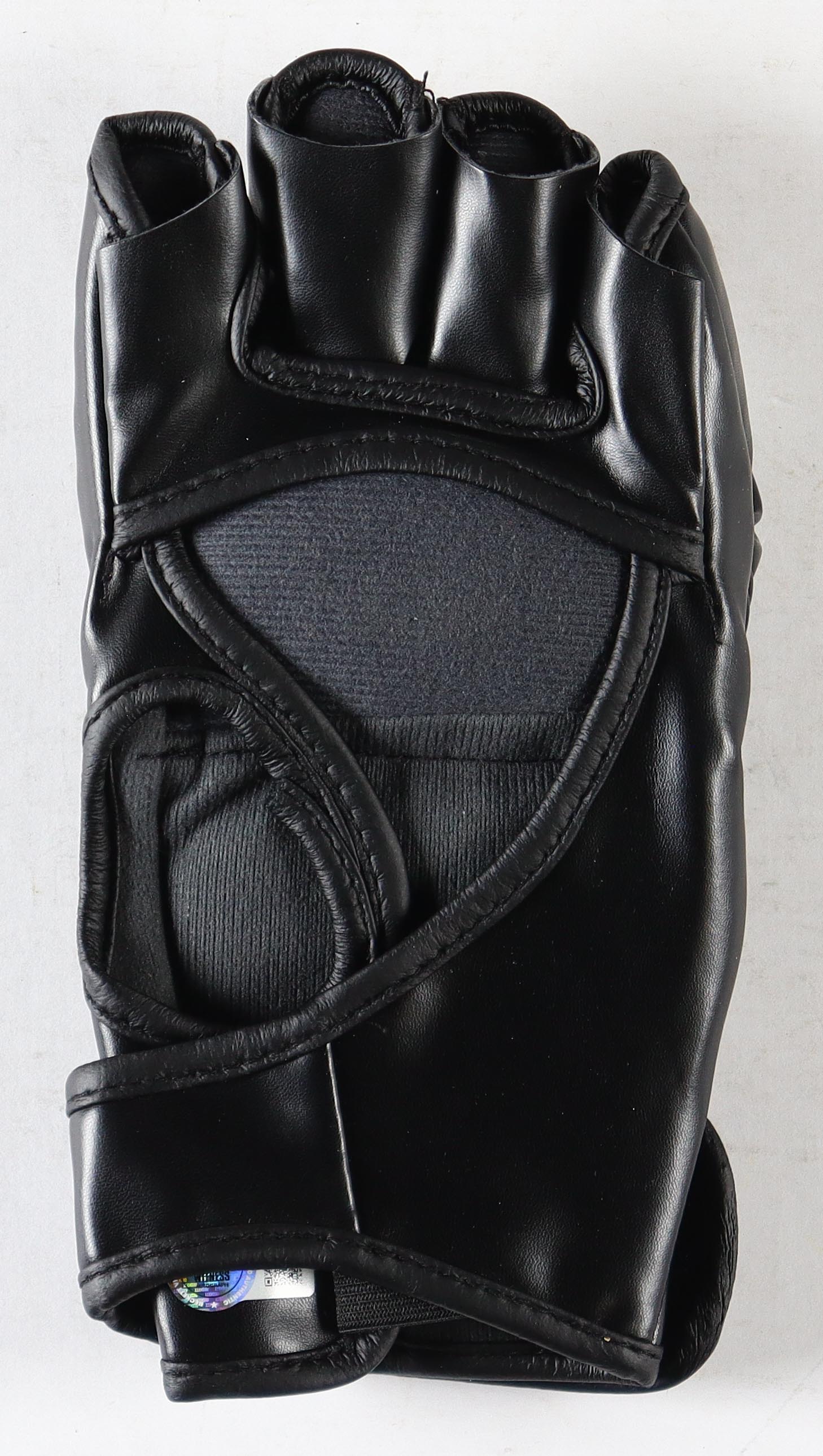 Marlon "Chito" Vera Signed UFC Glove (Beckett) at PristineAuction.com Marlon "Chito" Vera Signed UFC Glove (Beckett) at PristineAuction.com