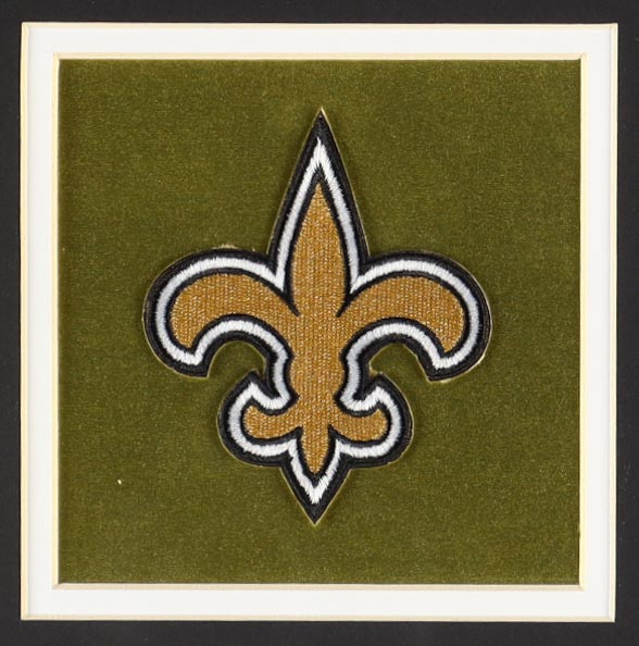 Drew Brees Signed Custom Framed Jersey Display (Beckett) at PristineAuction.com Drew Brees Signed Custom Framed Jersey Display (Beckett) at PristineAuction.com