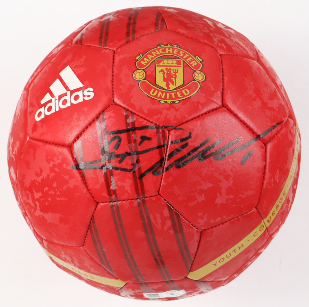 Cristiano Ronaldo Signed Manchester United Logo Soccer Ball (Beckett) at PristineAuction.com Cristiano Ronaldo Signed Manchester United Logo Soccer Ball (Beckett) at PristineAuction.com
