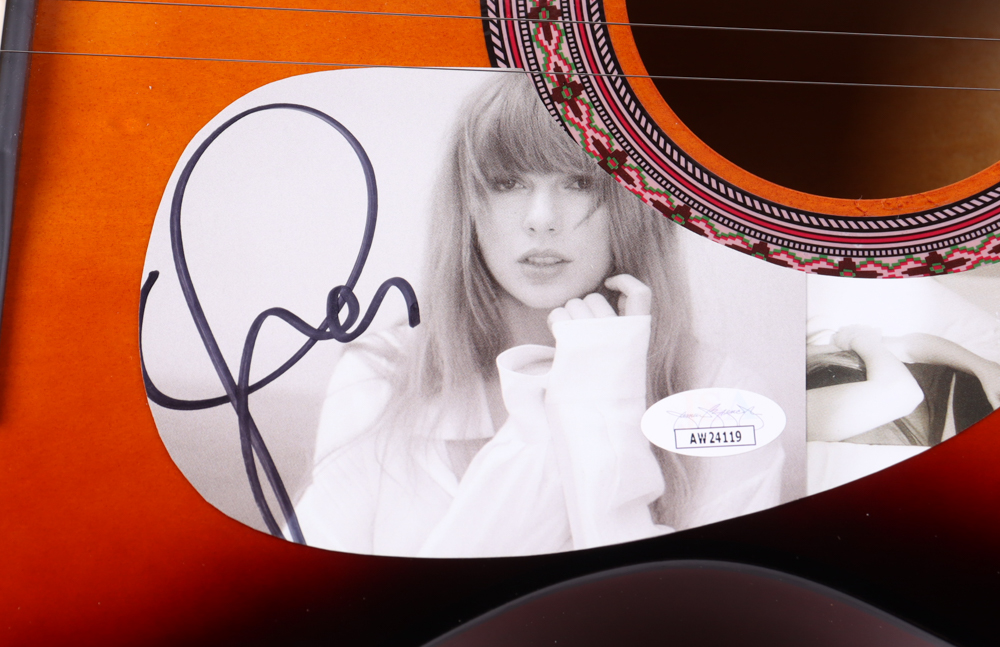 Taylor Swift Signed 39" Acoustic Guitar (JSA) at PristineAuction.com Taylor Swift Signed 39" Acoustic Guitar (JSA) at PristineAuction.com