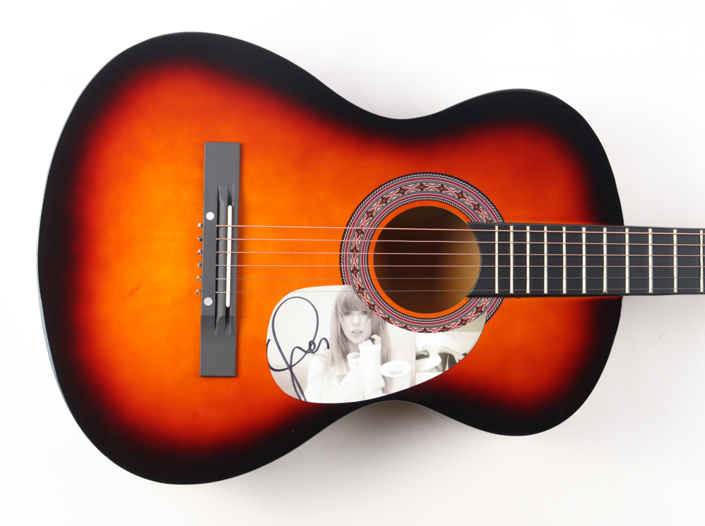 Taylor Swift Signed 39" Acoustic Guitar (JSA) at PristineAuction.com Taylor Swift Signed 39" Acoustic Guitar (JSA) at PristineAuction.com