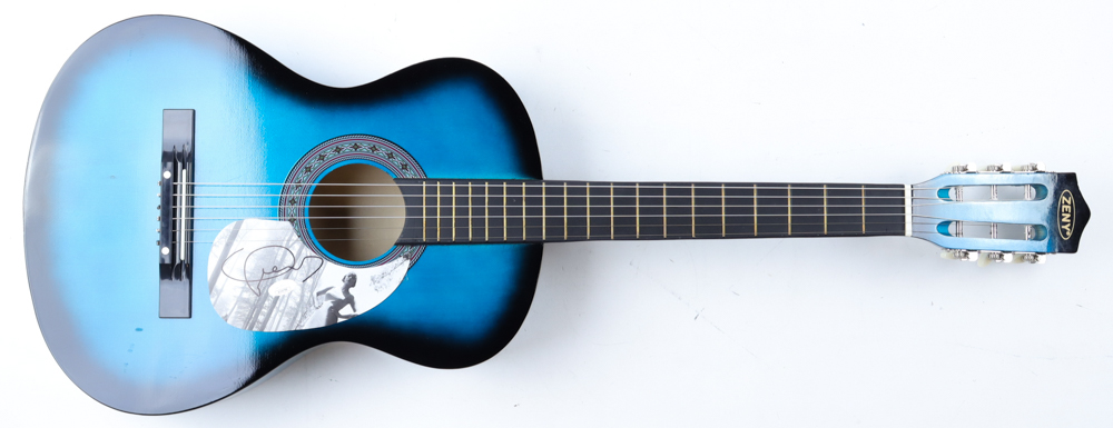 Taylor Swift Signed 38" Acoustic Guitar (JSA) at PristineAuction.com Taylor Swift Signed 38" Acoustic Guitar (JSA) at PristineAuction.com