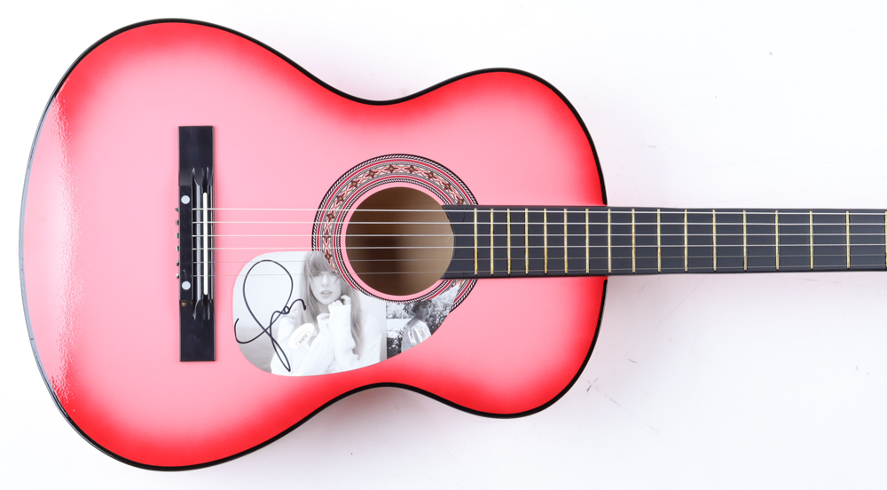 Taylor Swift Signed 38" Acoustic Guitar (JSA) at PristineAuction.com Taylor Swift Signed 38" Acoustic Guitar (JSA) at PristineAuction.com