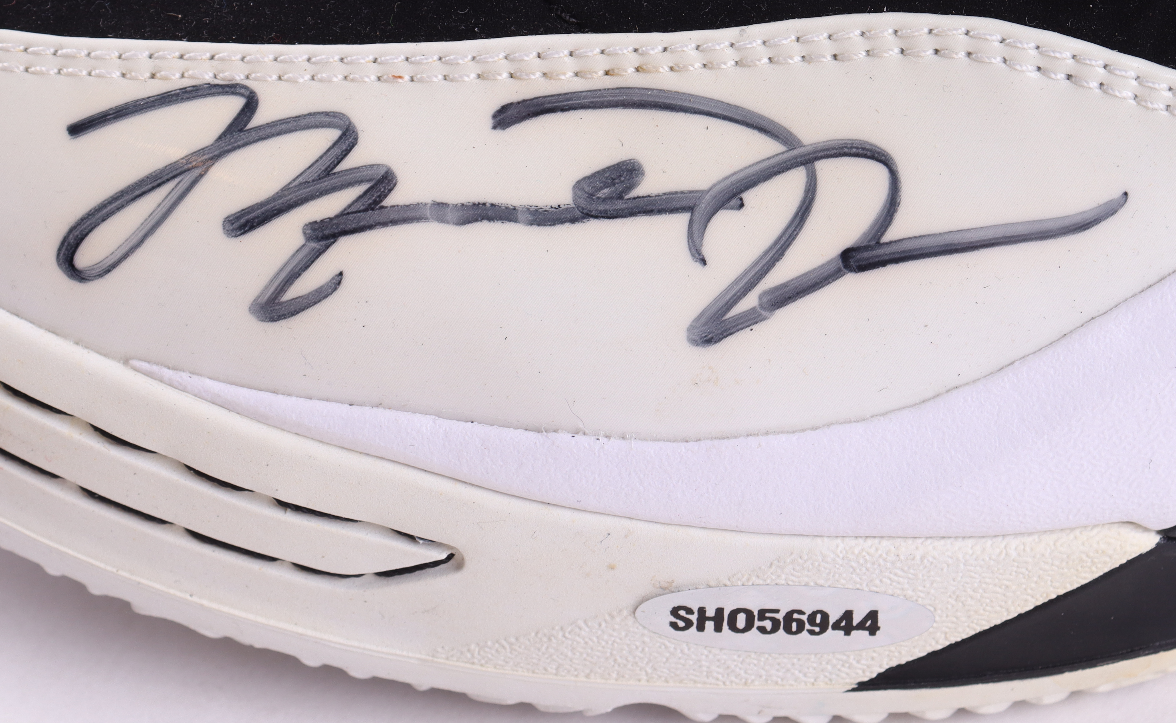 Michael Jordan Signed Pair of Air Jordan Basketball Shoes (UDA COA) at PristineAuction.com Michael Jordan Signed Pair of Air Jordan Basketball Shoes (UDA COA) at PristineAuction.com