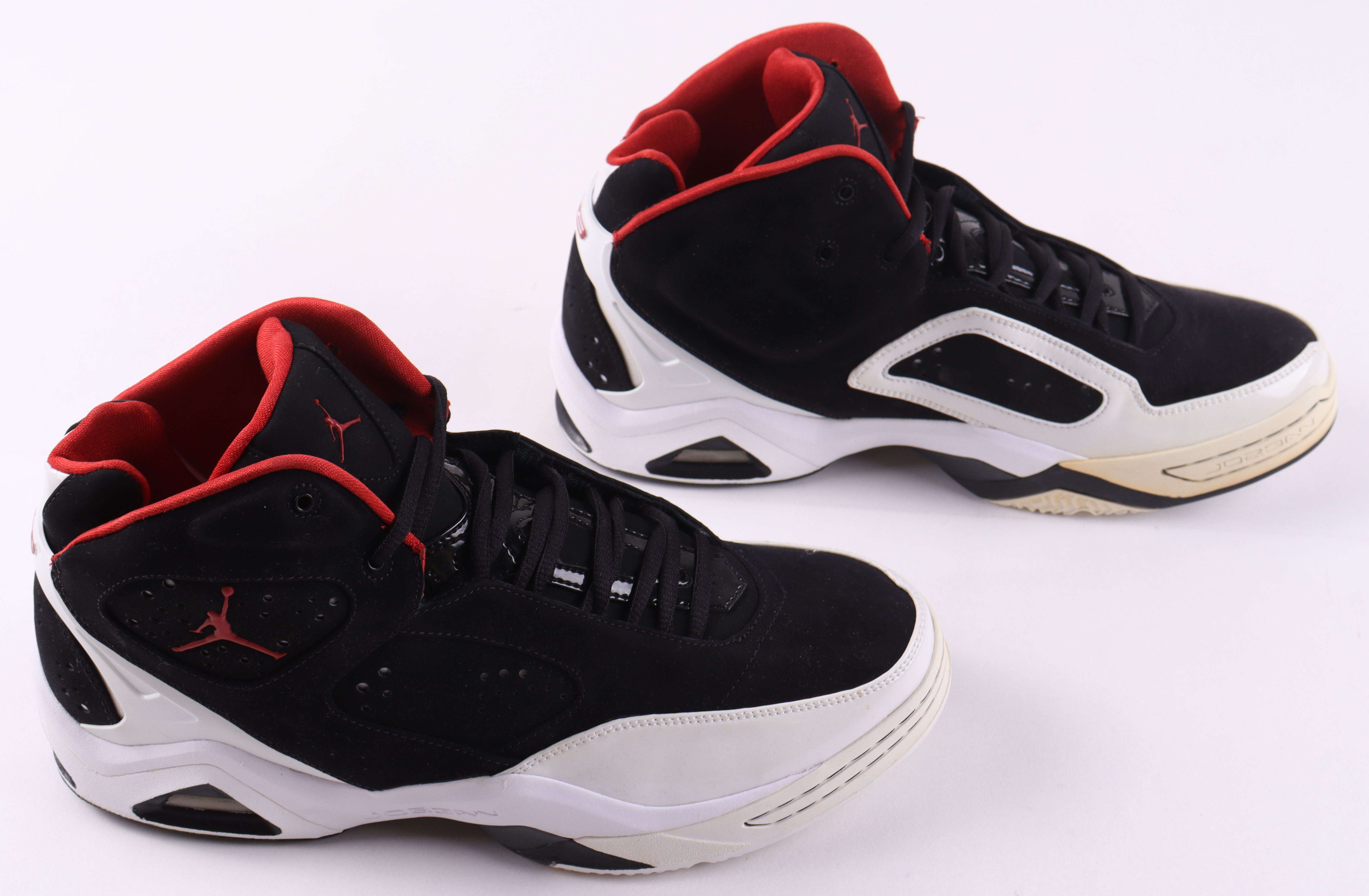 Michael Jordan Signed Pair of Air Jordan Basketball Shoes (UDA COA) at PristineAuction.com Michael Jordan Signed Pair of Air Jordan Basketball Shoes (UDA COA) at PristineAuction.com