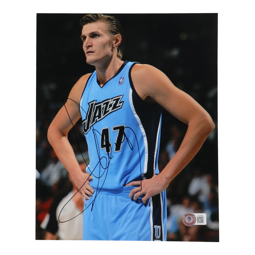 Andrei Kirilenko Signed Jazz 8x10 Photo (Beckett) | Pristine Auction