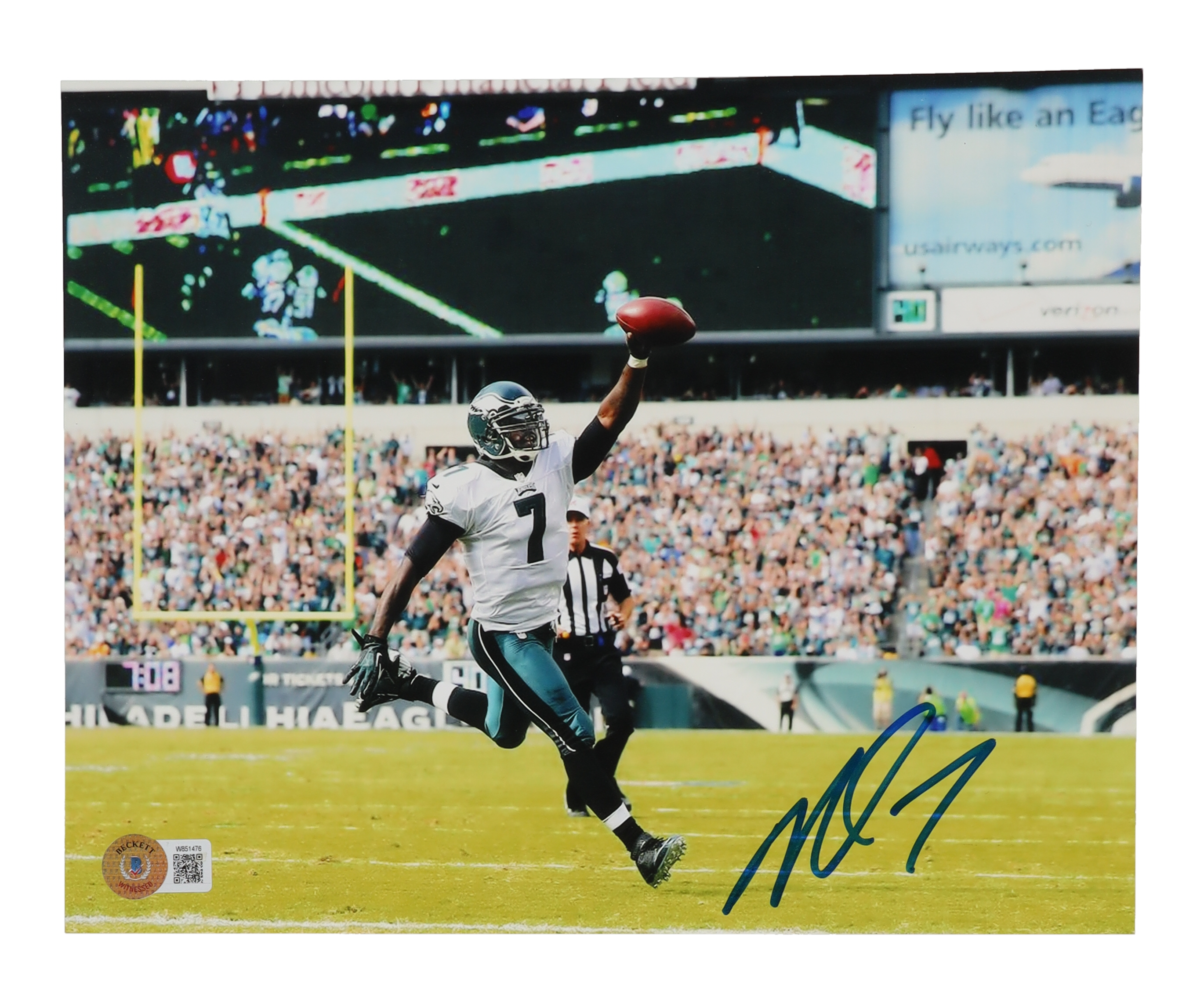 Michael Vick Signed Eagles 8x10 Photo (Beckett) at PristineAuction.com Michael Vick Signed Eagles 8x10 Photo (Beckett) at PristineAuction.com