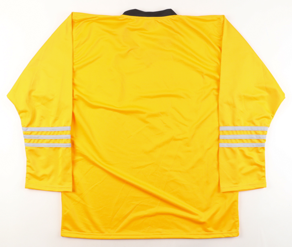 William Shatner Signed "Star Trek" Prop Uniform Shirt (PSA) at PristineAuction.com William Shatner Signed "Star Trek" Prop Uniform Shirt (PSA) at PristineAuction.com