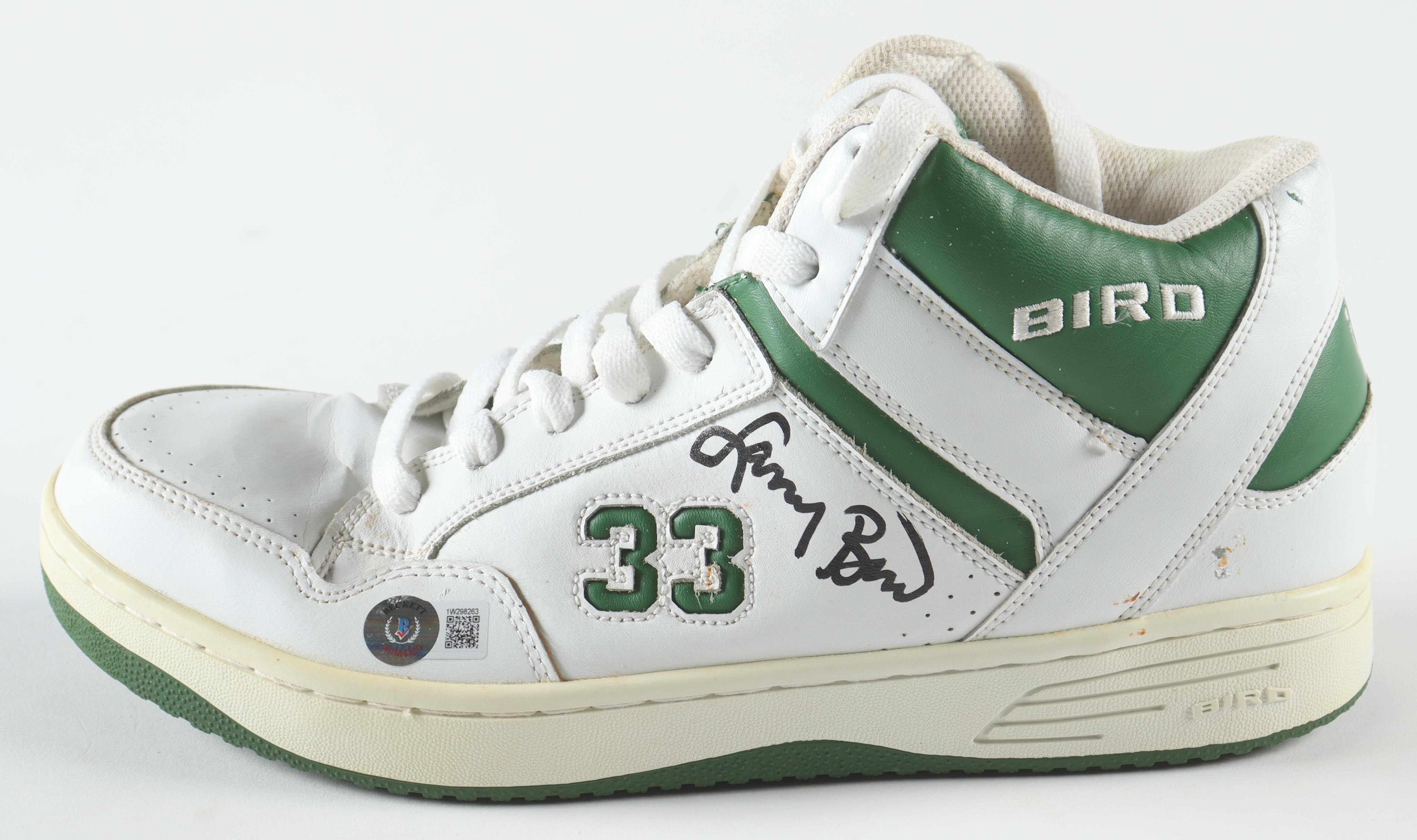 Larry Bird Signed Vintage Player Model Basketball Shoe With Acrylic Display Case (Beckett) at PristineAuction.com Larry Bird Signed Vintage Player Model Basketball Shoe With Acrylic Display Case (Beckett) at PristineAuction.com