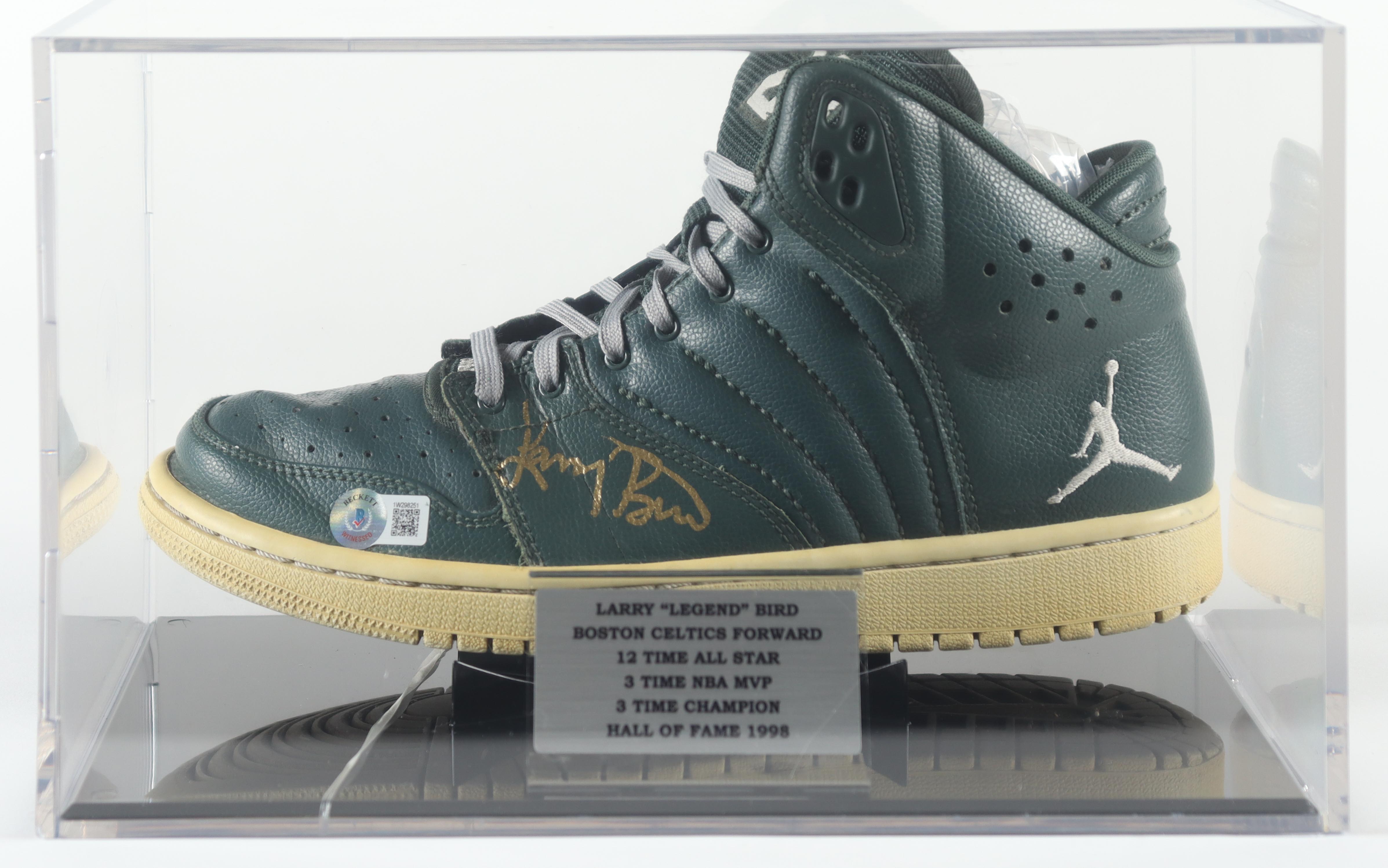 Larry Bird Signed Vintage Nike Air Jordan Celtics Basketball Shoe In Display Case (Beckett) at PristineAuction.com Larry Bird Signed Vintage Nike Air Jordan Celtics Basketball Shoe In Display Case (Beckett) at PristineAuction.com