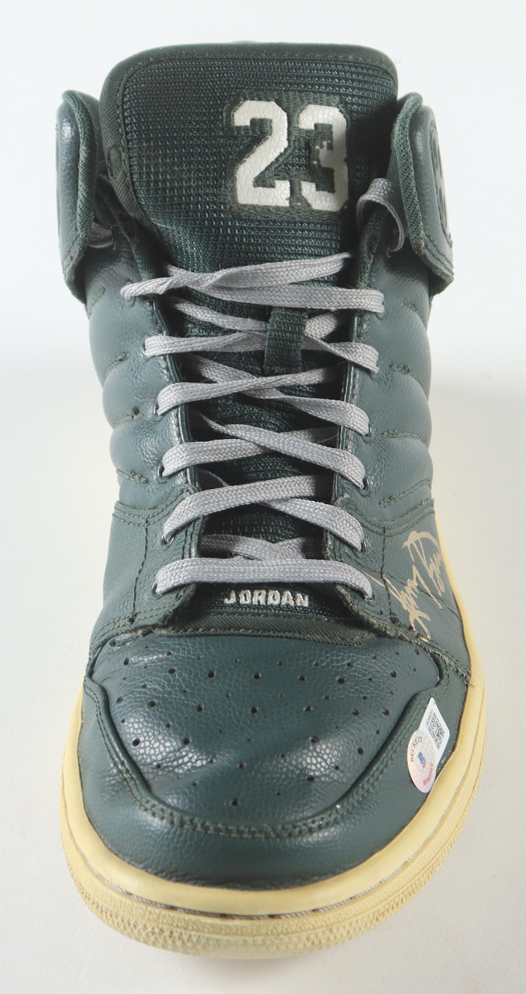 Larry Bird Signed Vintage Nike Air Jordan Celtics Basketball Shoe In Display Case (Beckett) at PristineAuction.com Larry Bird Signed Vintage Nike Air Jordan Celtics Basketball Shoe In Display Case (Beckett) at PristineAuction.com