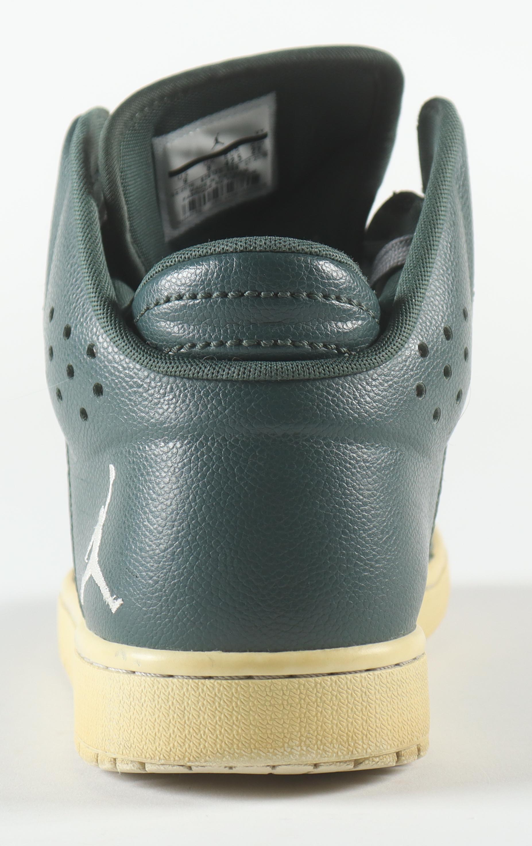 Larry Bird Signed Vintage Nike Air Jordan Celtics Basketball Shoe In Display Case (Beckett) at PristineAuction.com Larry Bird Signed Vintage Nike Air Jordan Celtics Basketball Shoe In Display Case (Beckett) at PristineAuction.com