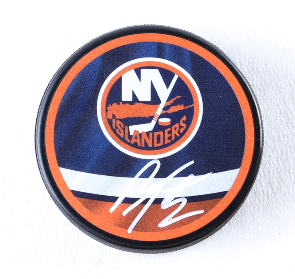 Barry Trotz Signed Islanders Logo Hockey Puck (Beckett) at PristineAuction.com Barry Trotz Signed Islanders Logo Hockey Puck (Beckett) at PristineAuction.com