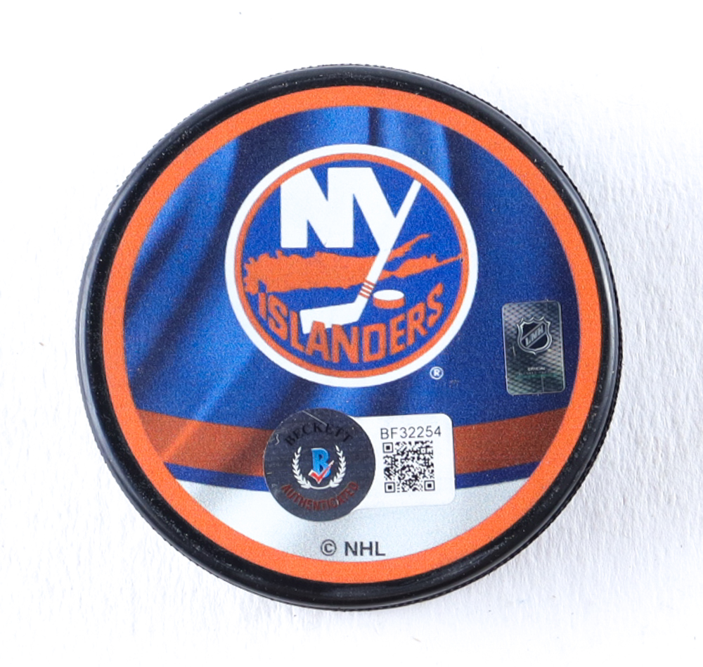 Barry Trotz Signed Islanders Logo Hockey Puck (Beckett) at PristineAuction.com Barry Trotz Signed Islanders Logo Hockey Puck (Beckett) at PristineAuction.com