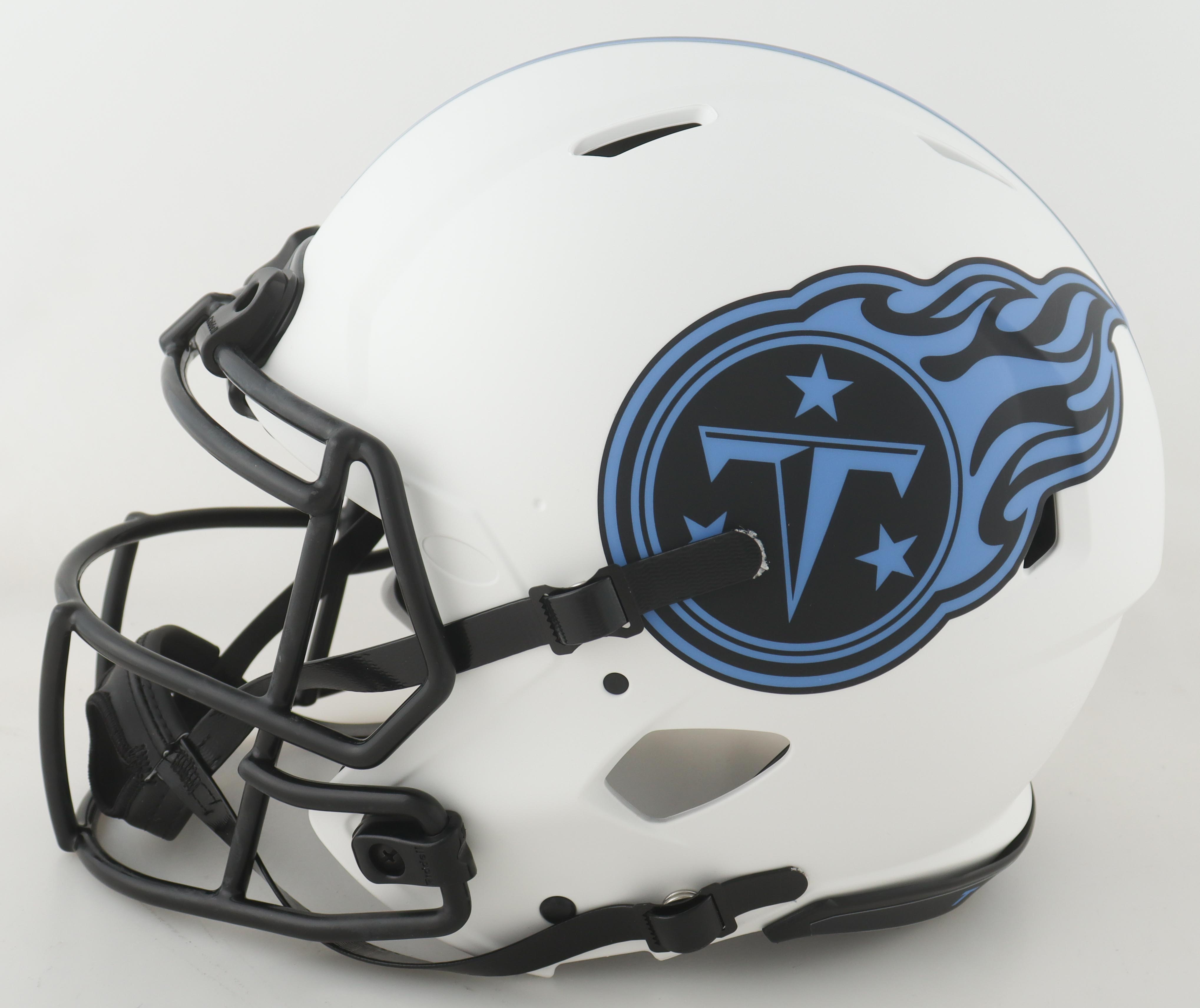 DeAndre Hopkins Signed Titans Full-Size Authentic On-Field Lunar Eclipse Alternate Speed Helmet (Beckett) at PristineAuction.com DeAndre Hopkins Signed Titans Full-Size Authentic On-Field Lunar Eclipse Alternate Speed Helmet (Beckett) at PristineAuction.com