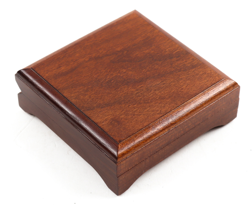 1987 LE MLB All Star Game Commemorative 1oz .999 Fine Silver Medallion With Display Box at PristineAuction.com 1987 LE MLB All Star Game Commemorative 1oz .999 Fine Silver Medallion With Display Box at PristineAuction.com