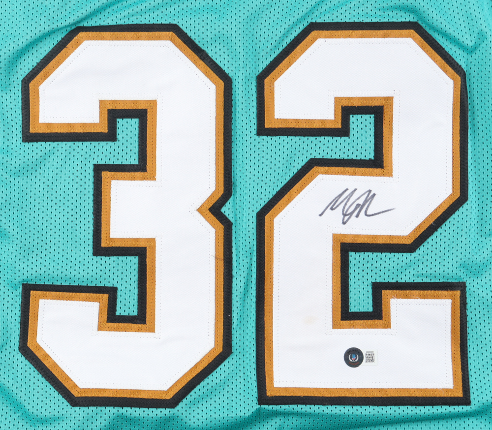 Maurice Jones-Drew Signed Jersey (Beckett) at PristineAuction.com Maurice Jones-Drew Signed Jersey (Beckett) at PristineAuction.com