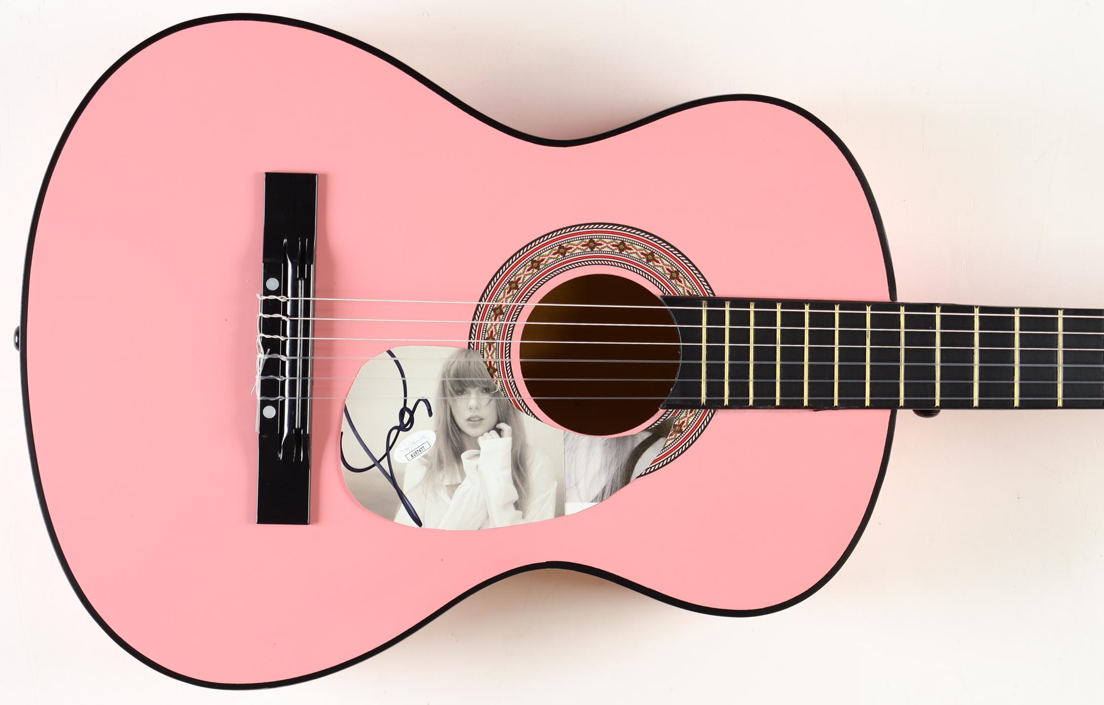 Taylor Swift Signed 38" Acoustic Guitar (JSA) at PristineAuction.com Taylor Swift Signed 38" Acoustic Guitar (JSA) at PristineAuction.com