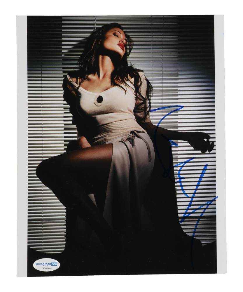 Angelina Jolie Signed 8x10 Photo (AutographCOA) | Pristine Auction