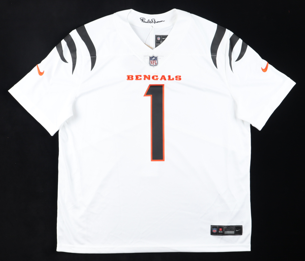 Ja'Marr Chase Signed Bengals Jersey (Beckett) at PristineAuction.com Ja'Marr Chase Signed Bengals Jersey (Beckett) at PristineAuction.com