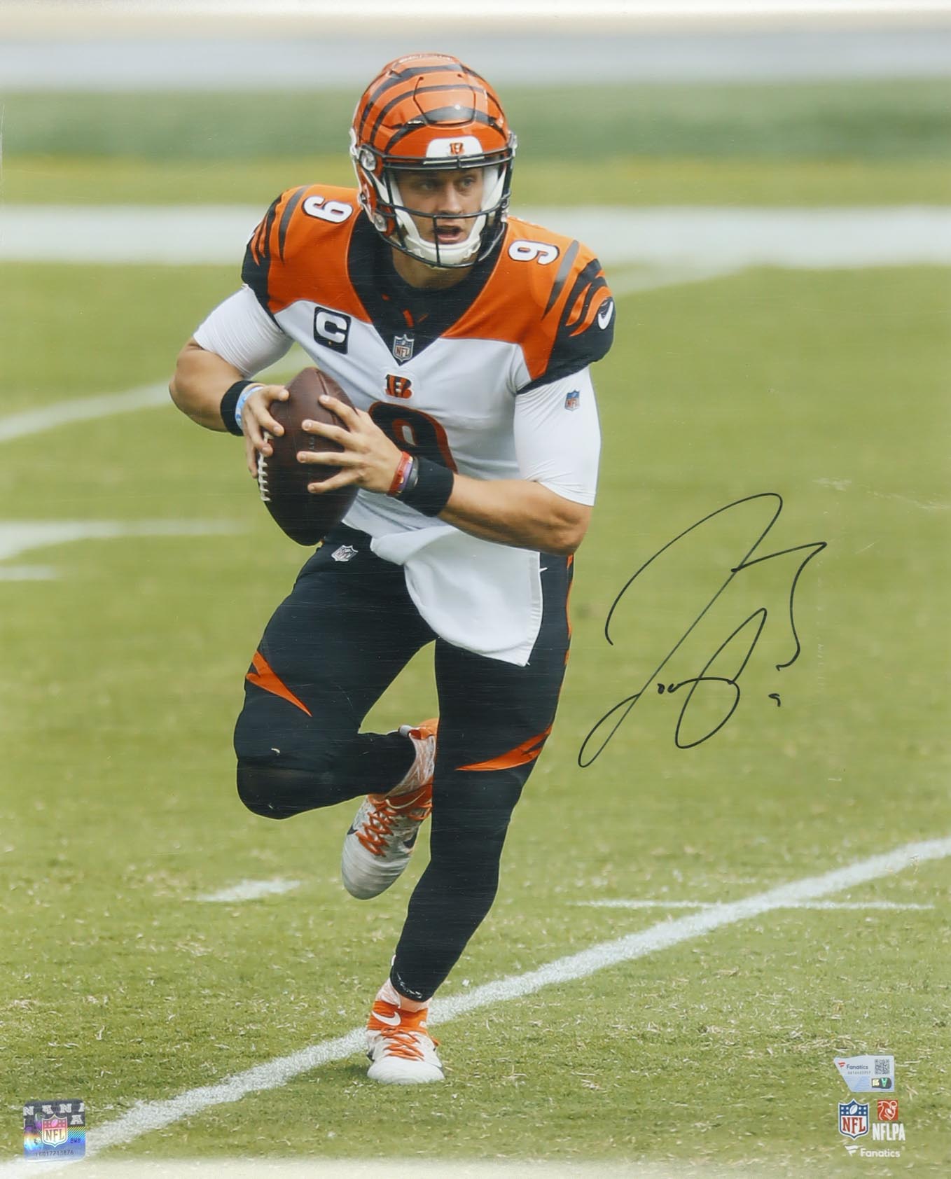 Joe Burrow Signed Bengals 16x20 Photo (Fanatics) at PristineAuction.com Joe Burrow Signed Bengals 16x20 Photo (Fanatics) at PristineAuction.com