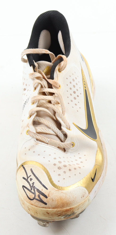 Jonny Gomes Signed Game-Used Nike Baseball Cleat (JSA) at PristineAuction.com Jonny Gomes Signed Game-Used Nike Baseball Cleat (JSA) at PristineAuction.com
