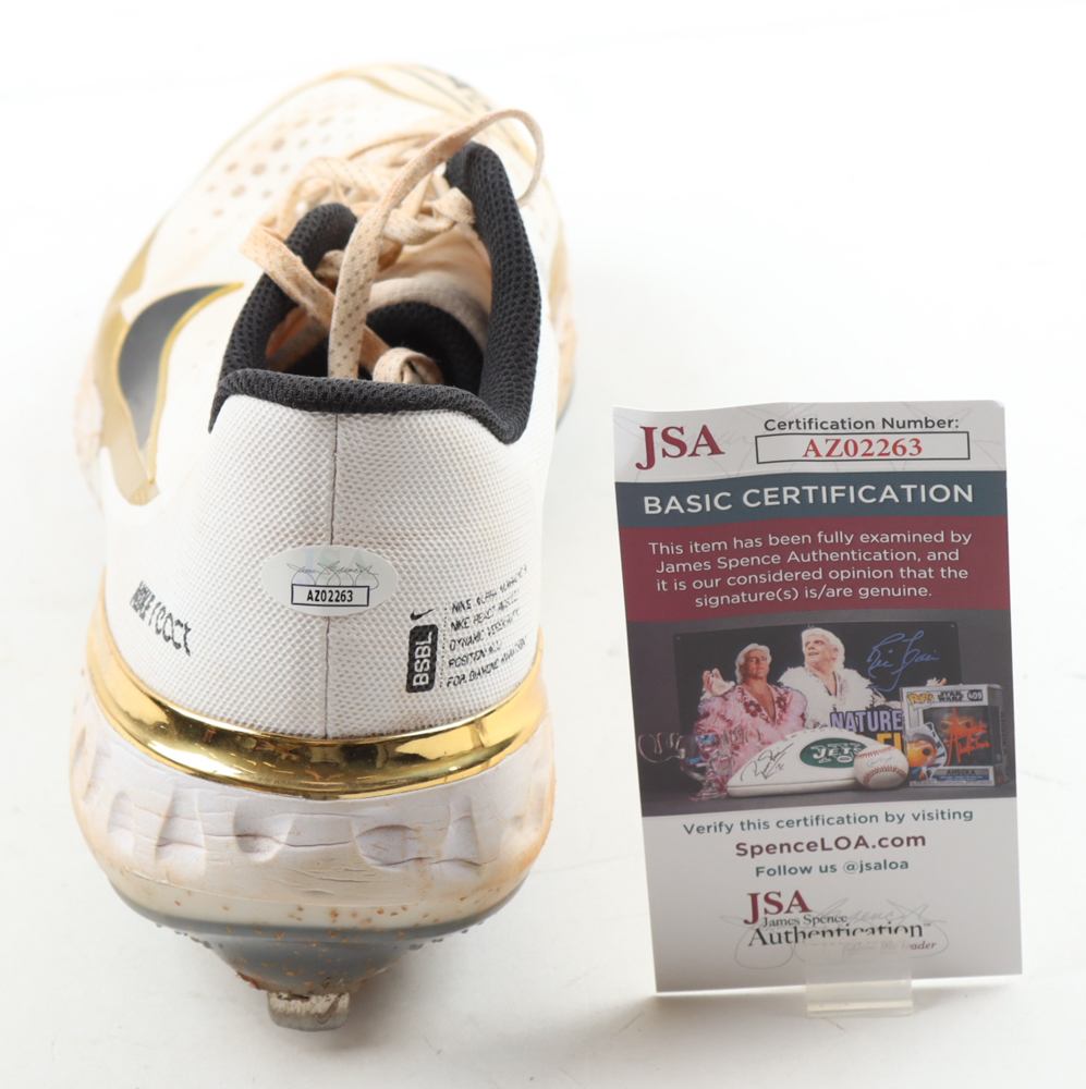 Jonny Gomes Signed Game-Used Nike Baseball Cleat (JSA) at PristineAuction.com Jonny Gomes Signed Game-Used Nike Baseball Cleat (JSA) at PristineAuction.com