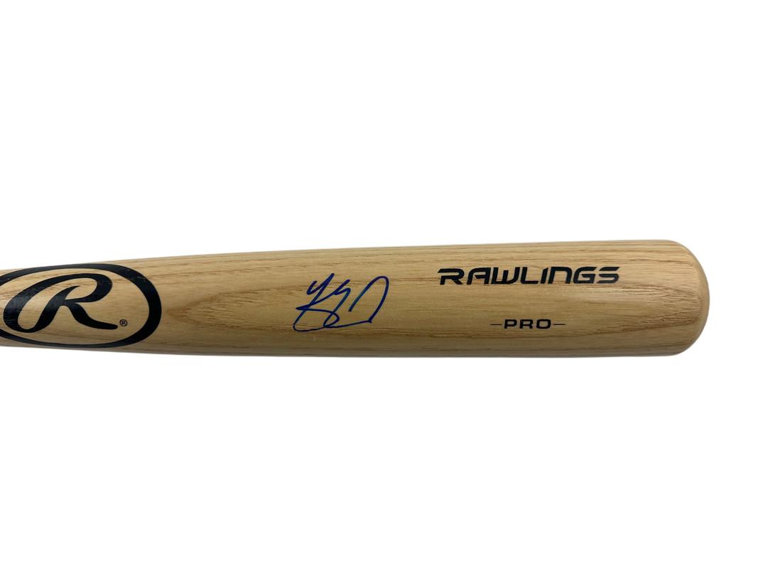 Yasmani Grandal Signed Rawlings Baseball Bat (Beckett) at PristineAuction.com Yasmani Grandal Signed Rawlings Baseball Bat (Beckett) at PristineAuction.com