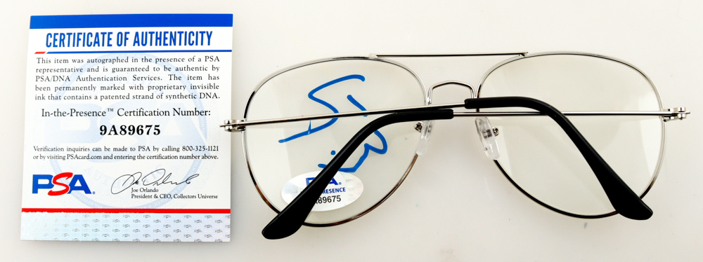 Rainn Wilson Signed "The Office" Replica Glasses (PSA) at PristineAuction.com Rainn Wilson Signed "The Office" Replica Glasses (PSA) at PristineAuction.com