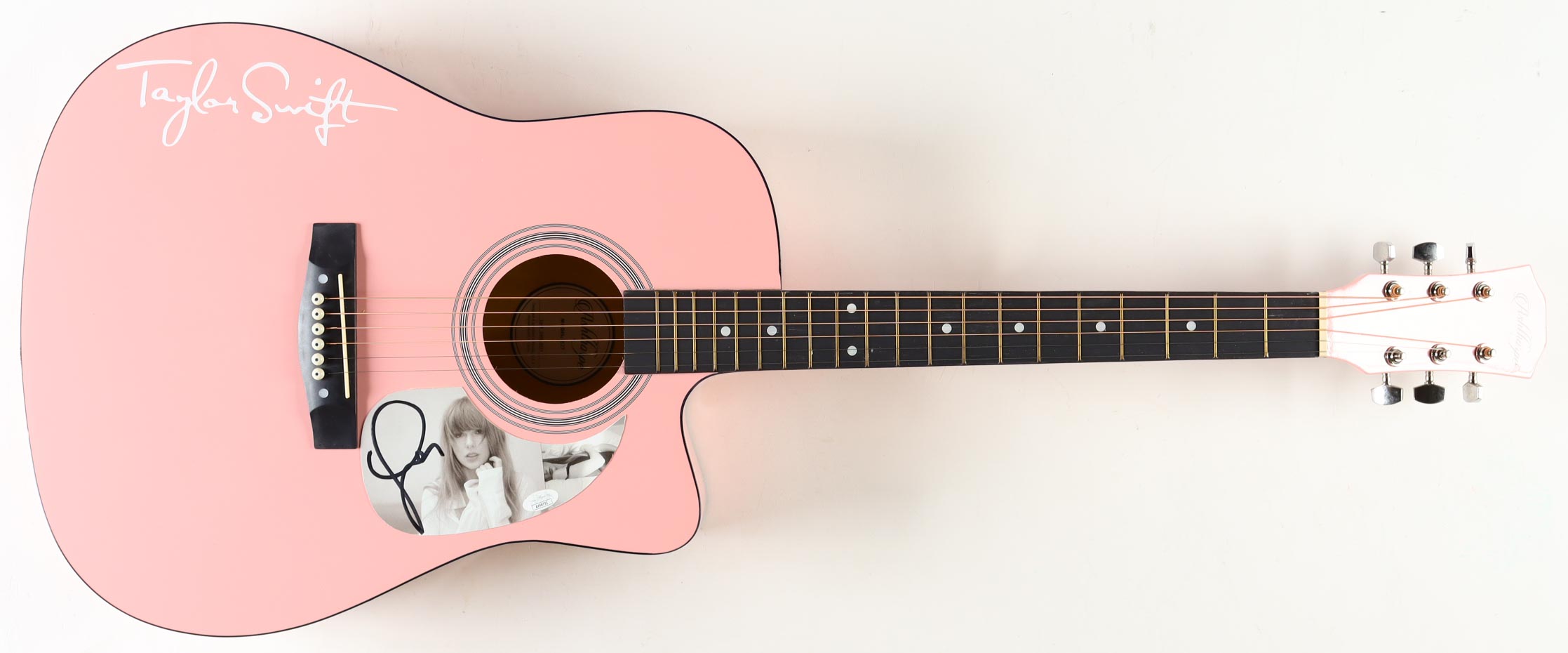 Taylor Swift Signed 41" Acoustic Guitar (JSA) at PristineAuction.com Taylor Swift Signed 41" Acoustic Guitar (JSA) at PristineAuction.com