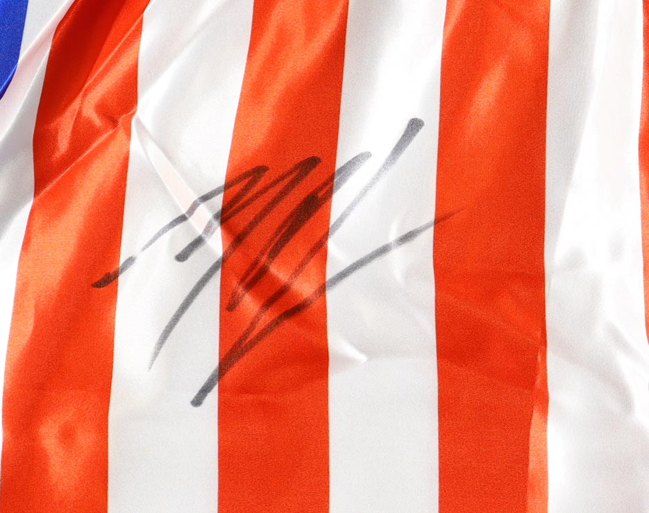 Michael B. Jordan Signed "Creed" Boxing Trunks (Beckett) at PristineAuction.com Michael B. Jordan Signed "Creed" Boxing Trunks (Beckett) at PristineAuction.com