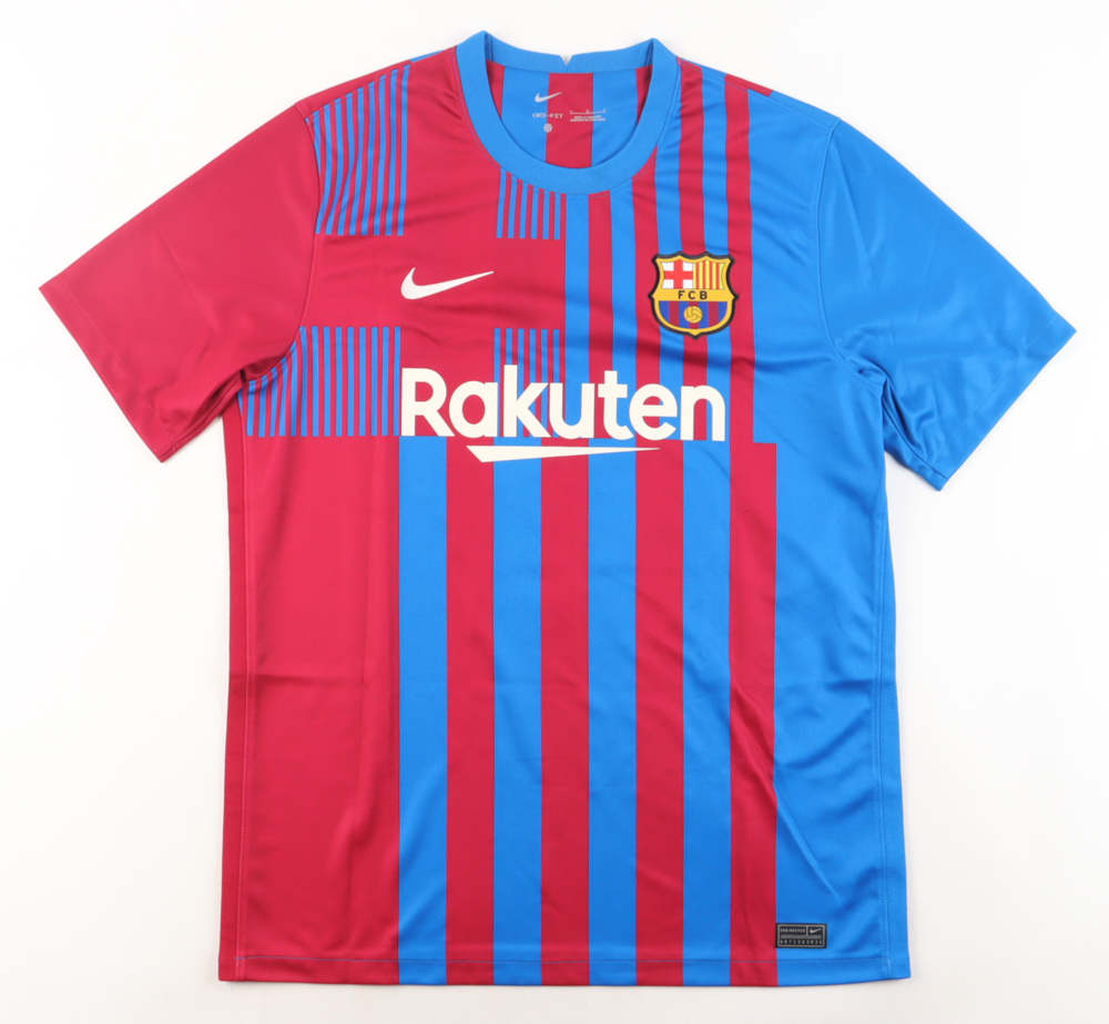 Xavi Hernandez Signed Barcelona Jersey (Beckett & Fanatics) at PristineAuction.com Xavi Hernandez Signed Barcelona Jersey (Beckett & Fanatics) at PristineAuction.com